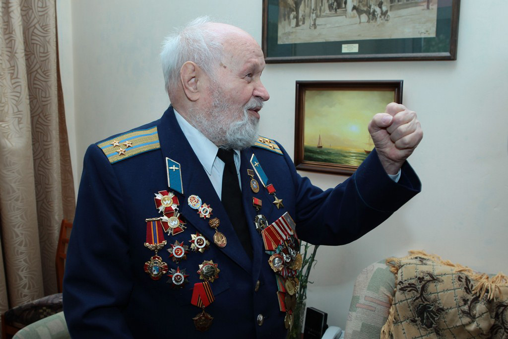 Алексей Васильевич Колесников Алексей Васильевич Колесников