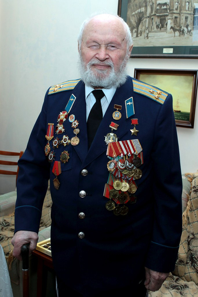 Алексей Васильевич Колесников Алексей Васильевич Колесников