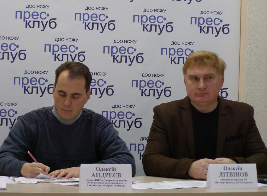 Алексей Андреев и Алексей Литвинов в пресс-клубе ДОО НСЖУ Алексей Андреев и Алексей Литвинов в пресс-клубе ДОО НСЖУ