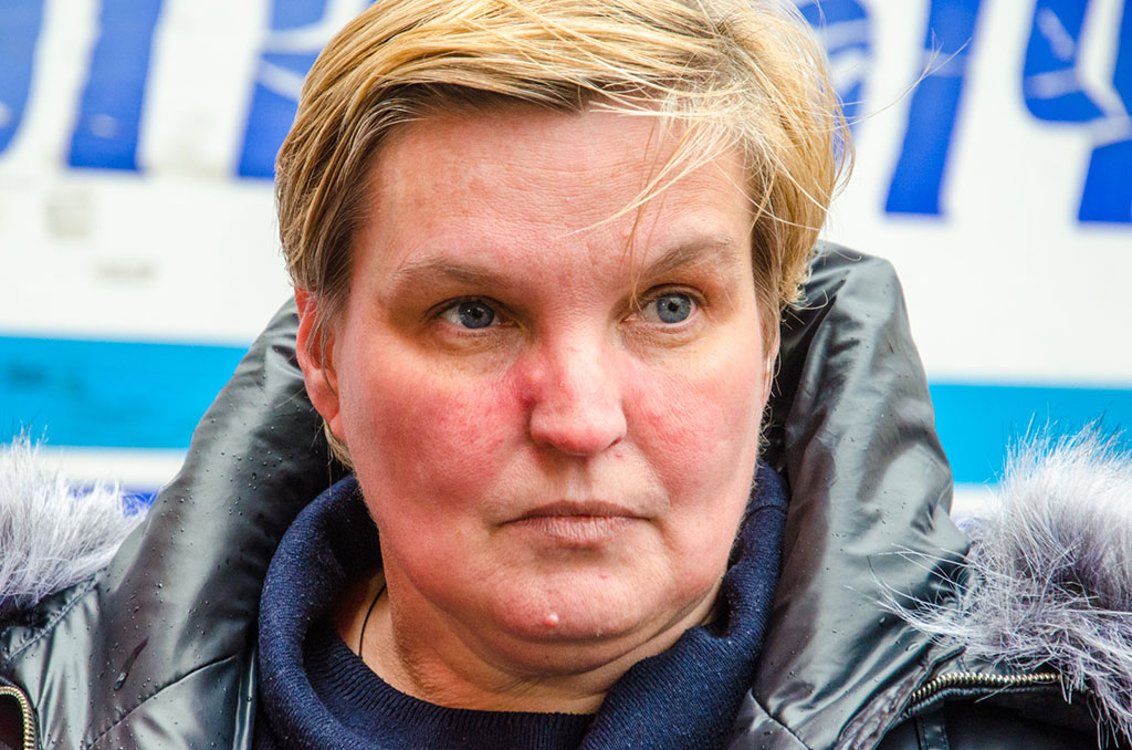 ежедневно обследование на передвижном флюорографе в Днепропетровске проходит до ста человек ежедневно обследование на передвижном флюорографе в Днепропетровске проходит до ста человек