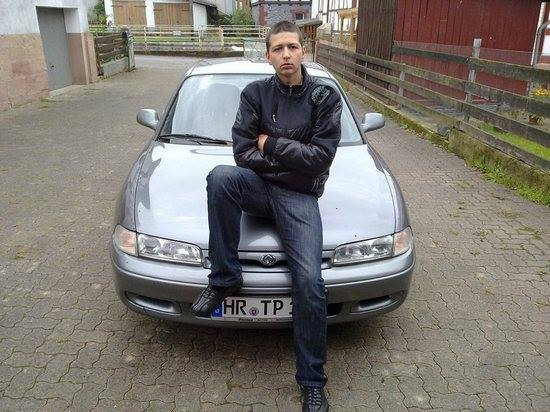 В Днепропетровске родственники погибшей в ДТП врача Ирины Осятник снова судятся с мажором Роскиным В Днепропетровске родственники погибшей в ДТП врача Ирины Осятник снова судятся с мажором Роскиным